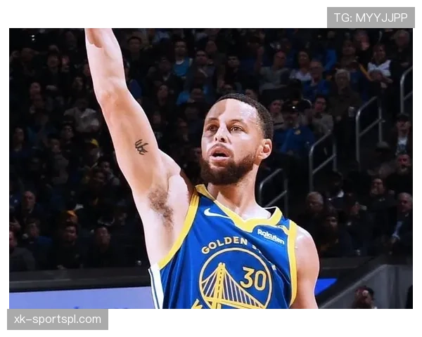 库里无球跑动制造错位，三分效率领跑后卫群